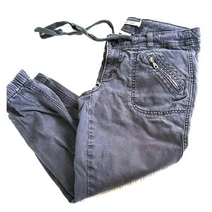 HEI HEI ANTHROPOLOGIE gray capris size 6